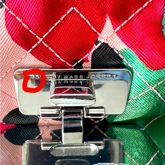 Marc Jacobs Chain Shoulder Handbag - Picture 13 of 16